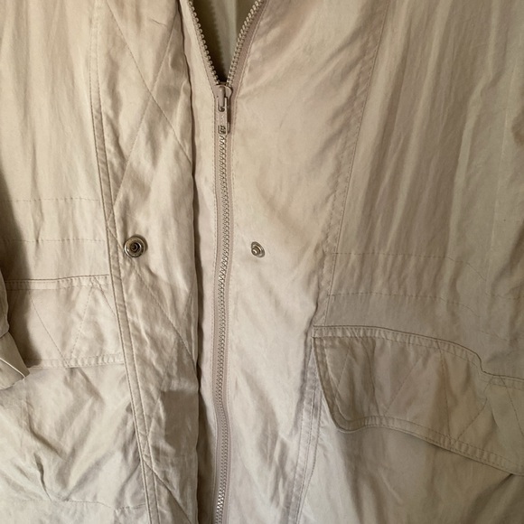 London Fog Trench Coat w/ Detachable Hood - Picture 3 of 6